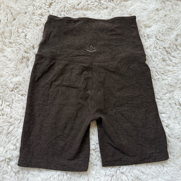 Beyond Yoga Keep Pace 5” Biker Shorts - Picture 3 of 5